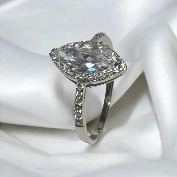 🇨🇦🆕5th Avenue Sterling Silver Ring - Picture 4 of 14